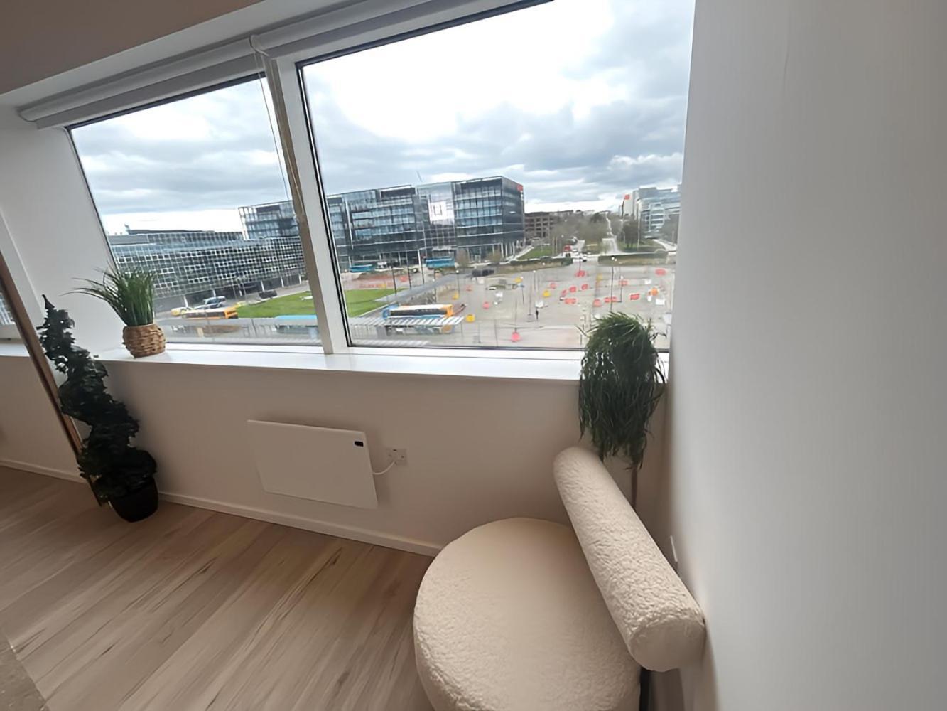 1Br Luxury Flat At Train Station - Long Stays Welcome - Just Ask Milton Keynes Zewnętrze zdjęcie